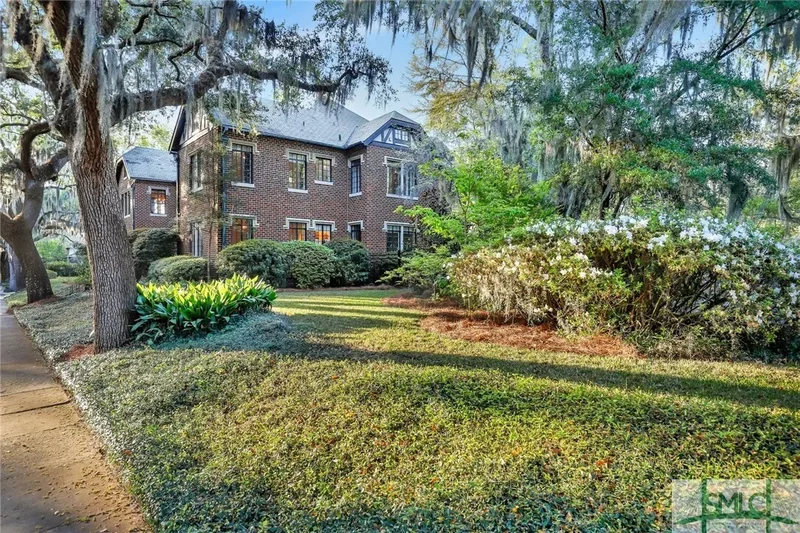 302 E 46th Street, Savannah, Georgia, United States. - Photo 13