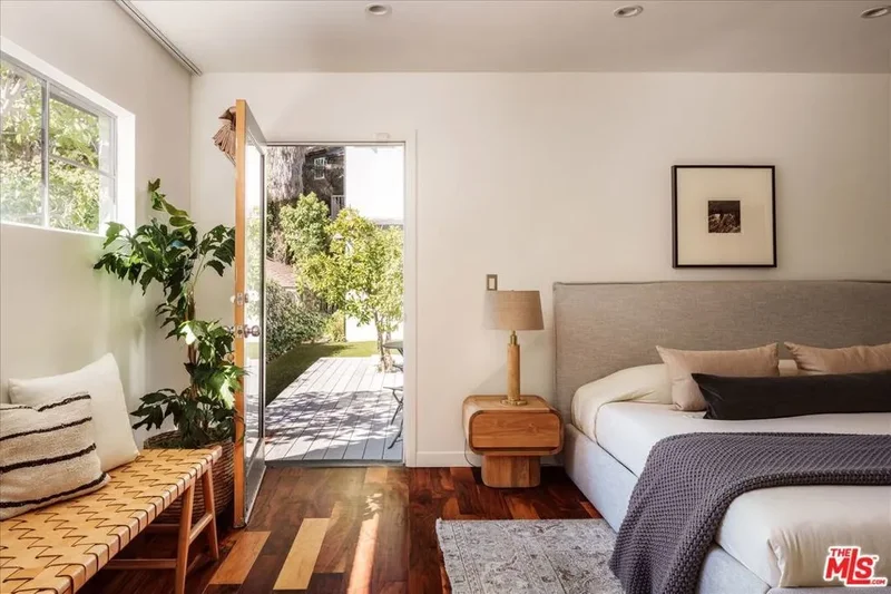 2409 N Vermont Avenue, Los Angeles, California, United States. - Photo 18