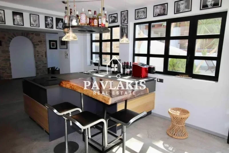 1723671 - Villa For sale, Karistos, 290 sq.m., €980.000