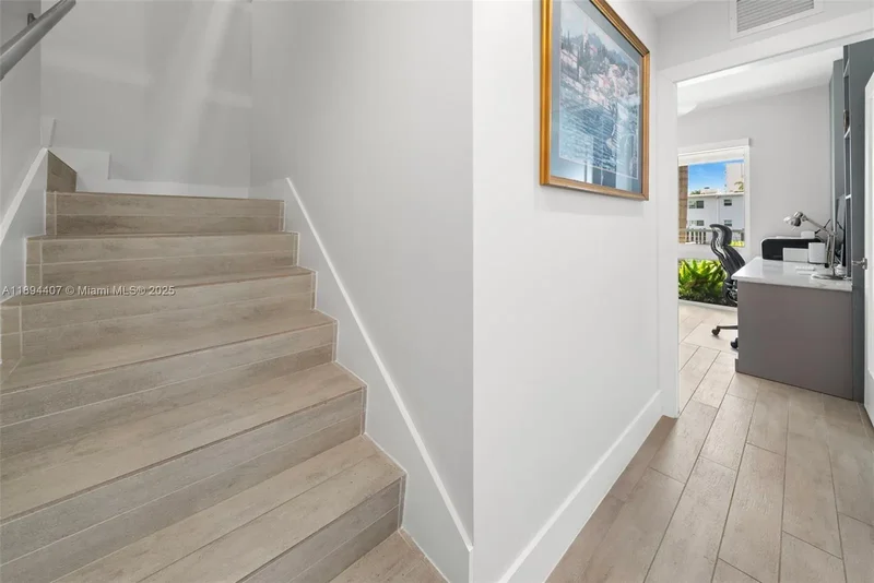 33 N Shore Dr, Miami Beach, Florida, United States. - Photo 31