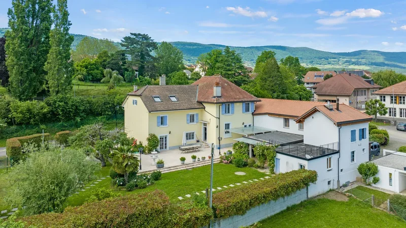 Giez, Vaud, Switzerland. - Photo 10