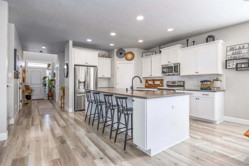 7037 W 35th Ave, Kennewick, WA 99338, Kennewick, Washington, United States. - Photo 8