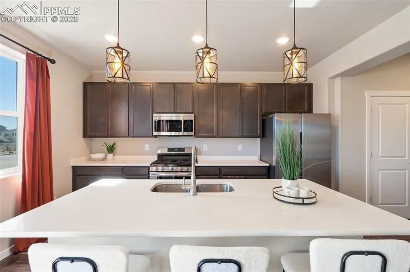 5204 Roundhouse Drive, Colorado Springs, CO 80925, Colorado Springs, Colorado, United States. - Photo 17