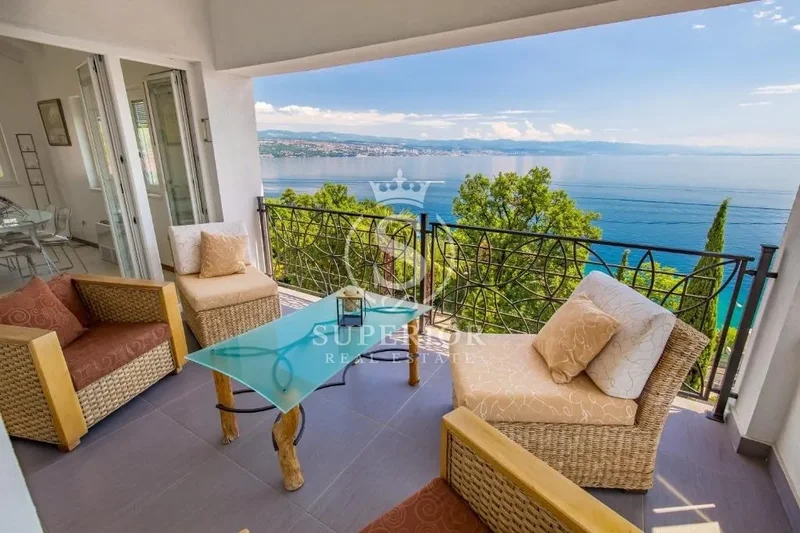 Flat Opatija - Centar, Opatija, 220m2