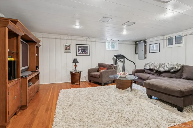68 Kenwood Road, Garden City, NY, 11530, USA, Garden City, New York, United States. - Photo 6
