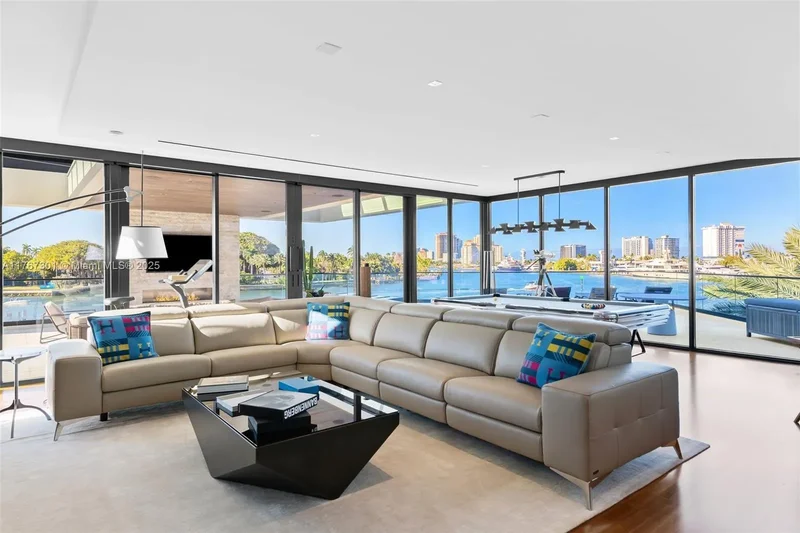 84 Isla Bahia Dr, Fort Lauderdale, Florida, United States. - Photo 36