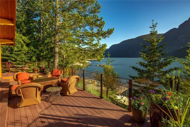 1 Stuart Island, Alert Bay, British Columbia, Canada. - Photo 7