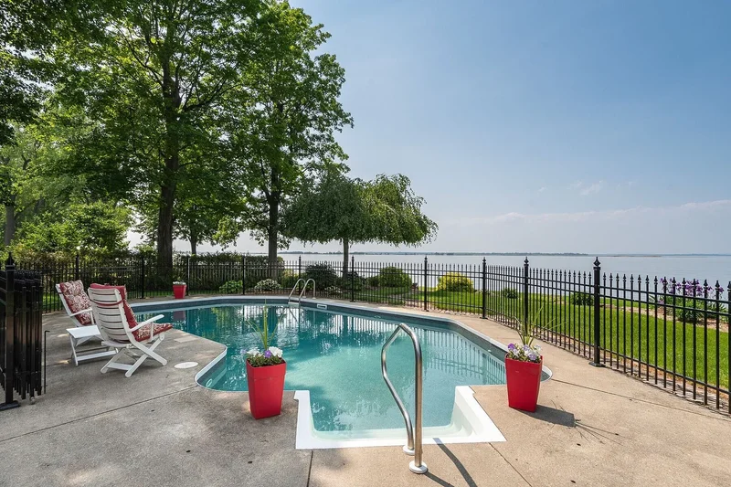 1001 Ch. du Lac-St-Louis, Lery, QC J6N1A4, Léry, Quebec, Canada. - Photo 15