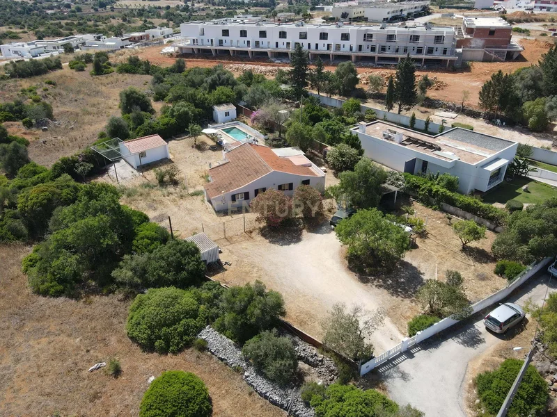 Sitio da Cabaça, Mexilhoeira Grande, Algarve, Portugal. - Photo 13