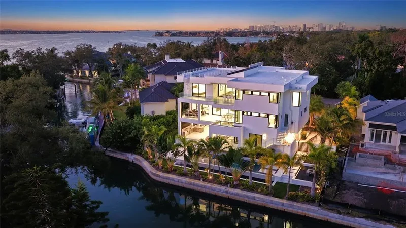 1610 N Lodge Drive, Sarasota, FL 34239, Sarasota, Florida, United States. - Photo 25