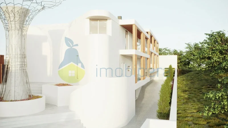 PRIVATE CONDOMINIUM.... EXCELLENT OPPORTUNITY