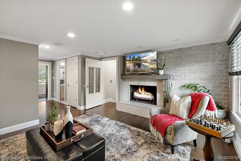 3060 Chickering Lane, Bloomfield Hills, Michigan, United States. - Photo 67