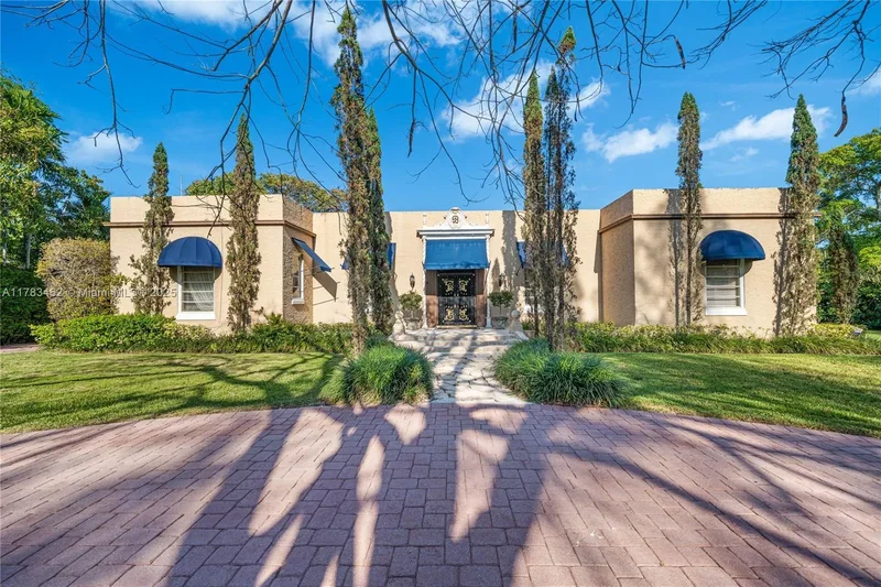 8447 E Dixie Hwy, Miami, Florida, United States. - Photo 8