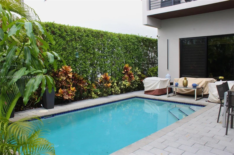 10109 NW 76th Ter, Doral, Florida, United States. - Photo 4