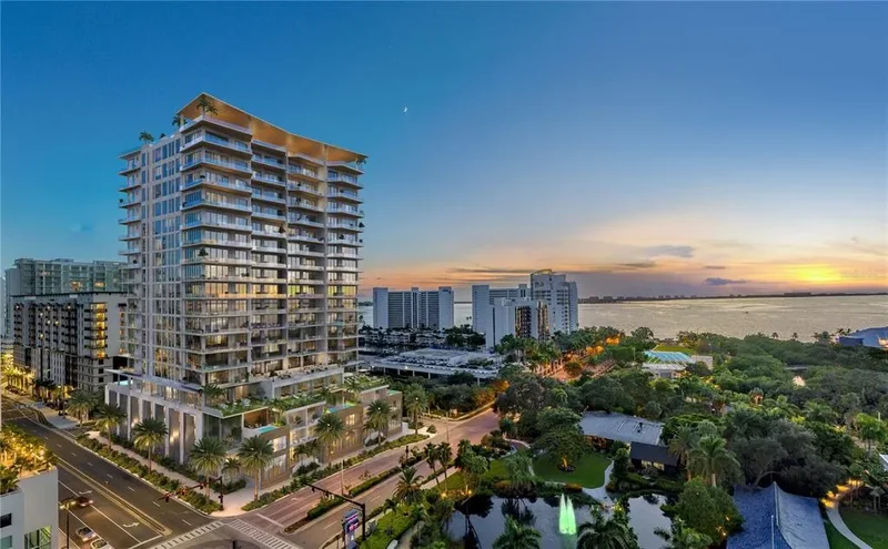 3 Bedrooms Condominium
