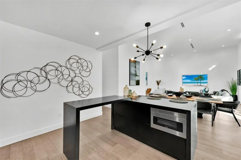 530 NW 41st St, Miami, Florida, United States. - Photo 21