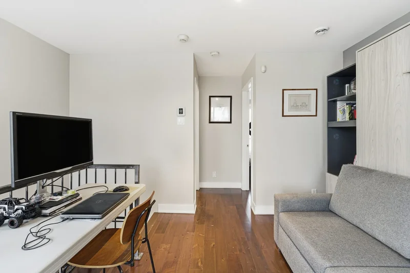 4367 Av. Jeanne-d'Arc, Montréal, Quebec, Canada. - Photo 22
