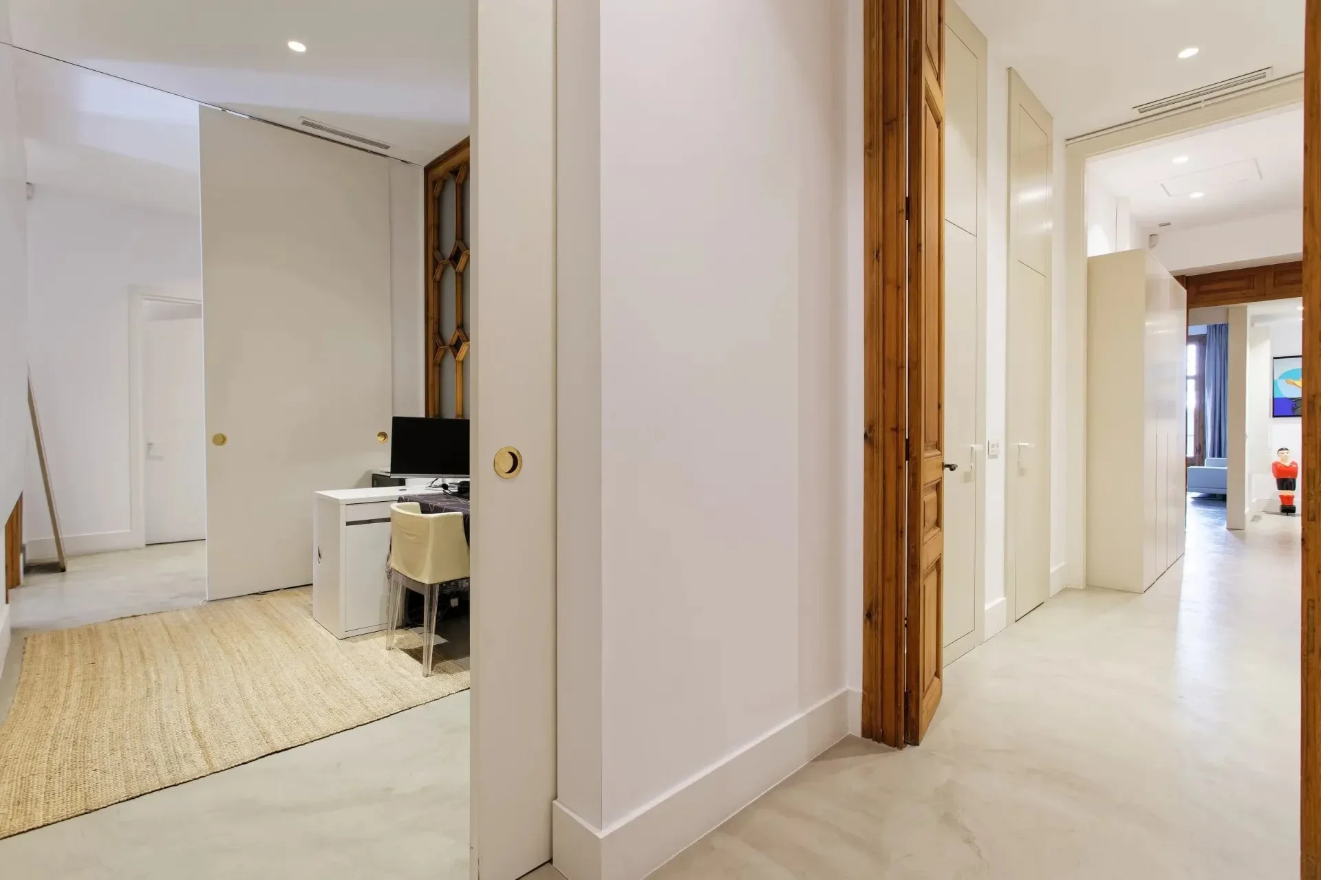 Spectacular Renovated Apartment in the Eixample Right