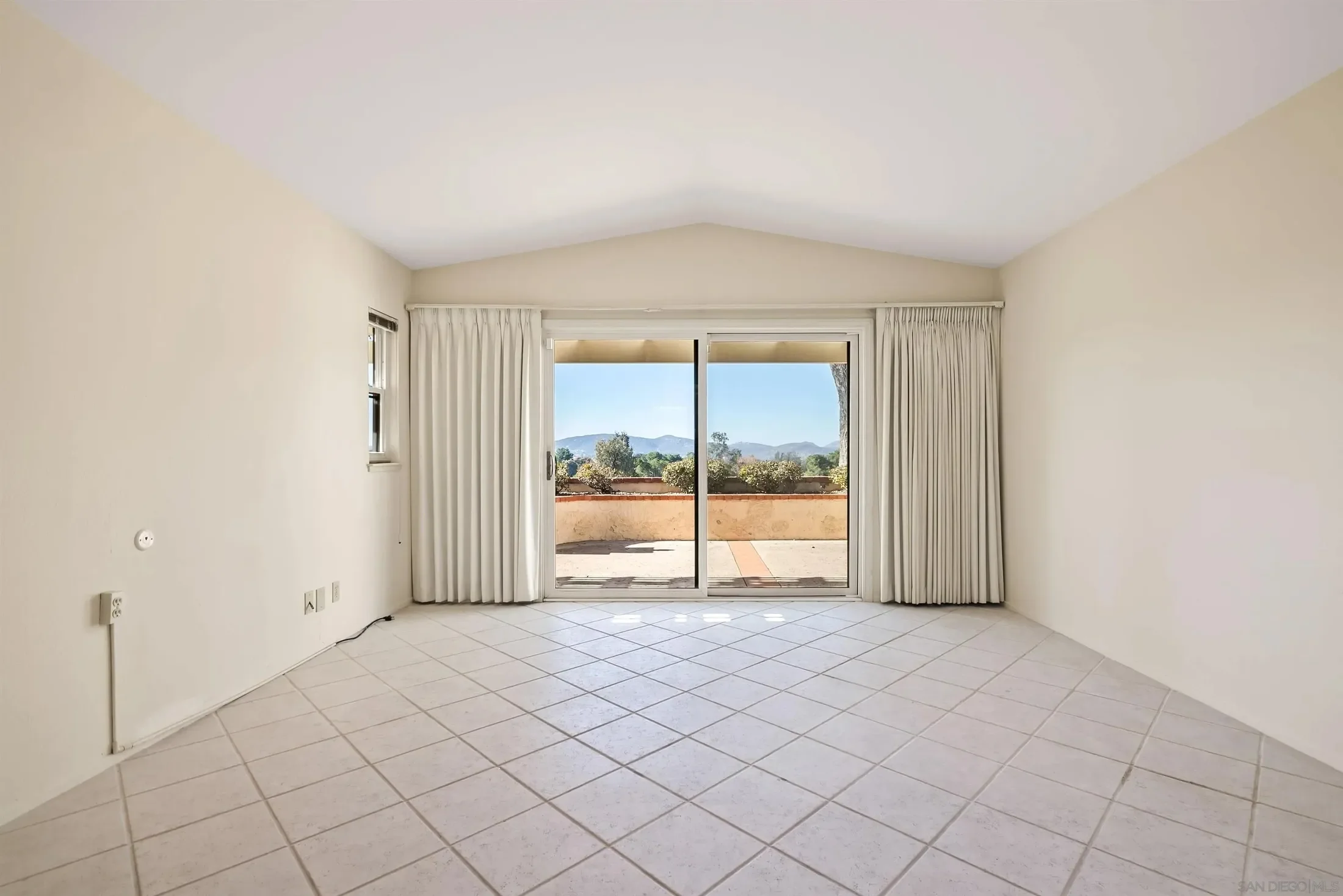 18113 Calle Estepona, San Diego, California, United States. - Photo 23