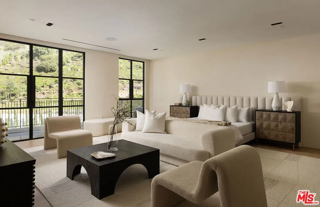 1165 Somera Road, Los Angeles, California, United States. - Photo 23