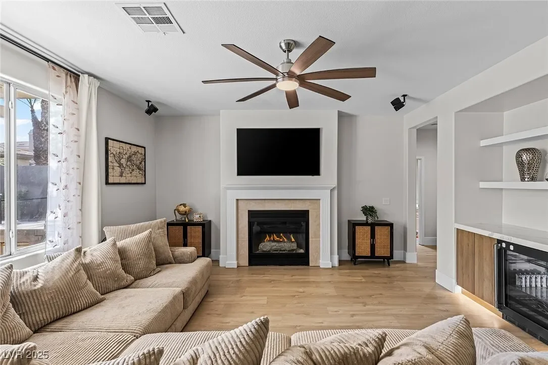 700 Pinnacle Heights Lane, Las Vegas, Nevada, United States. - Photo 15