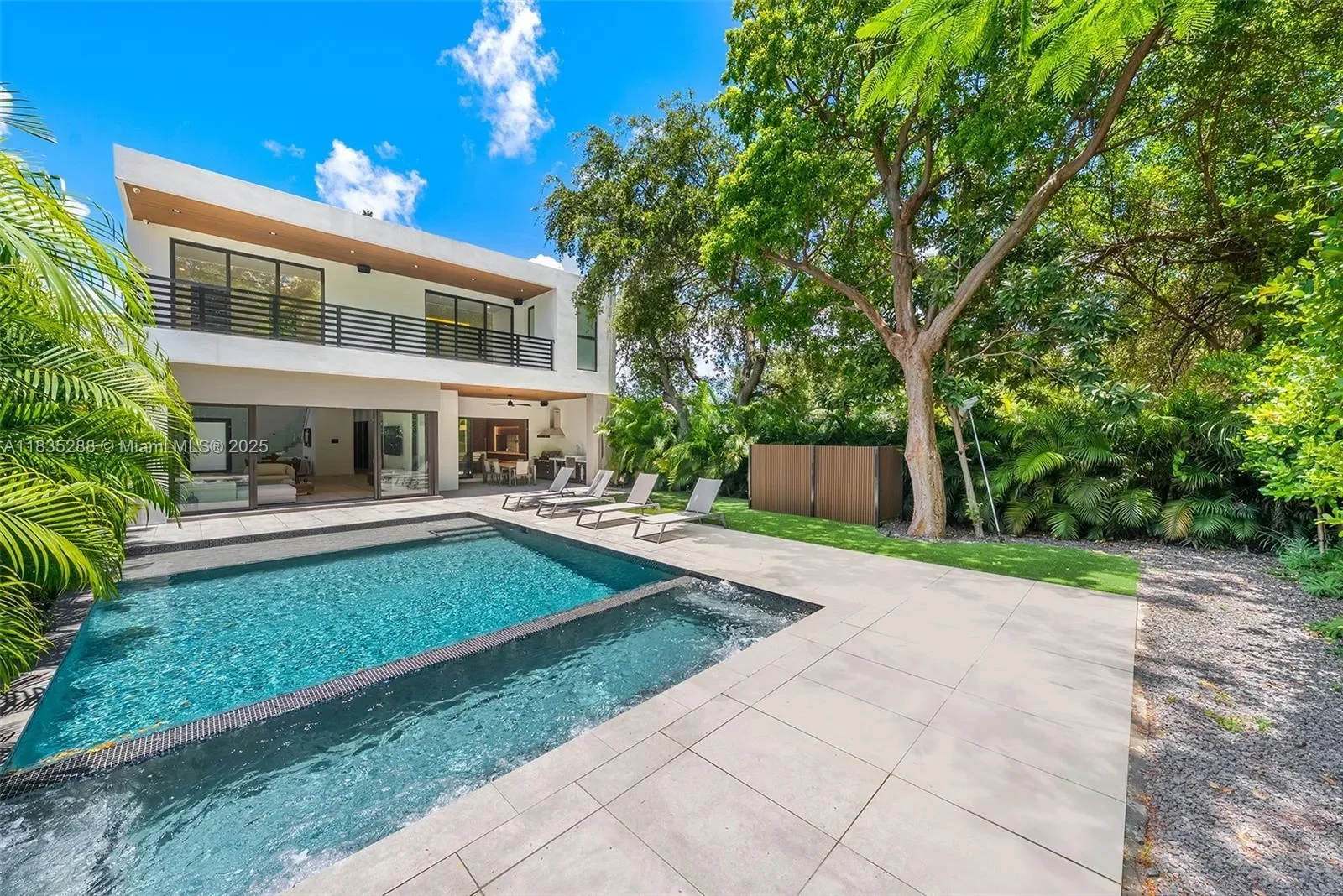 260 NW 47th St, Miami, Florida, United States. - Photo 8