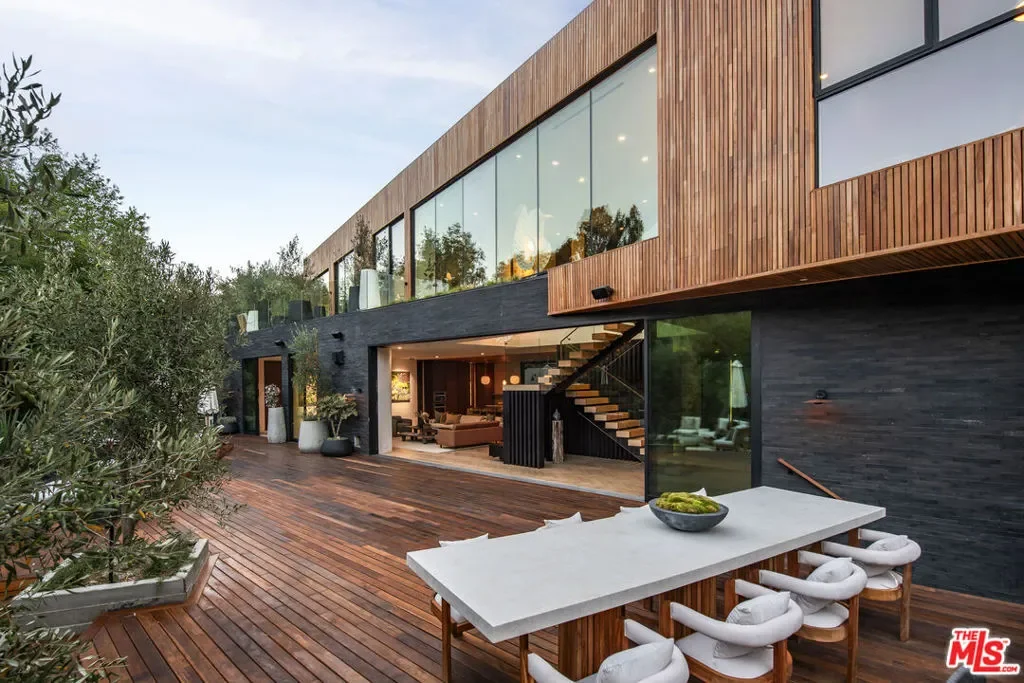2535 Hutton Drive, Beverly Hills, California, United States. - Photo 21