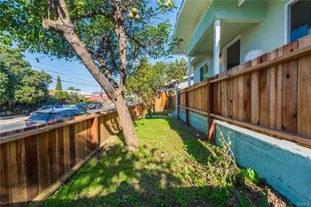 1680 S Rimpau Boulevard, Los Angeles, CA 90019, Los Angeles, California, United States. - Photo 17