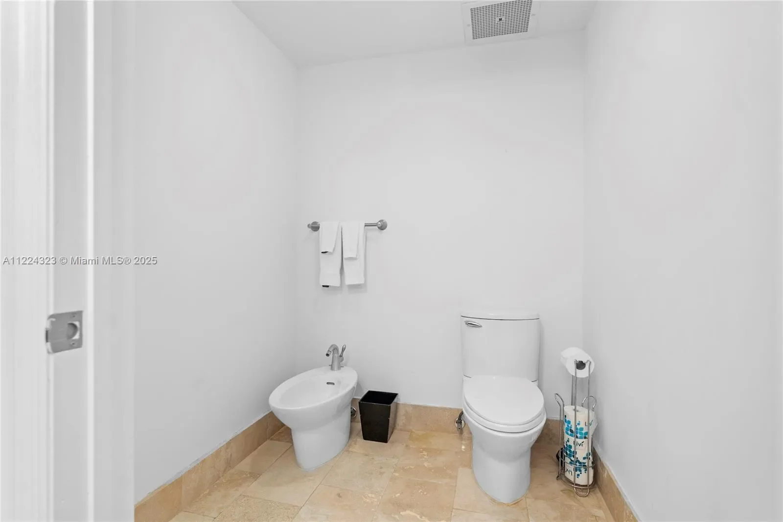 4401 COLLINS AV 2906/2908, Miami Beach, Florida, United States. - Photo 16
