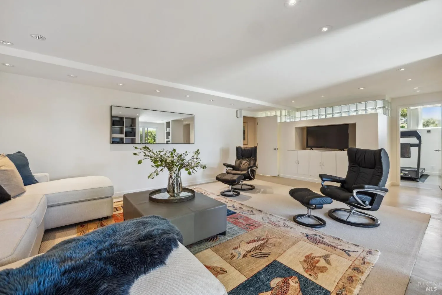 83 Mount Tiburon Road, Tiburon, California, United States. - Photo 44