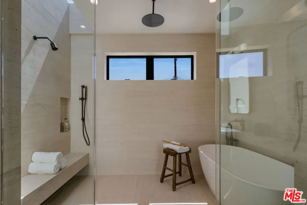 2115 Walnut Avenue, Los Angeles, California, United States. - Photo 21