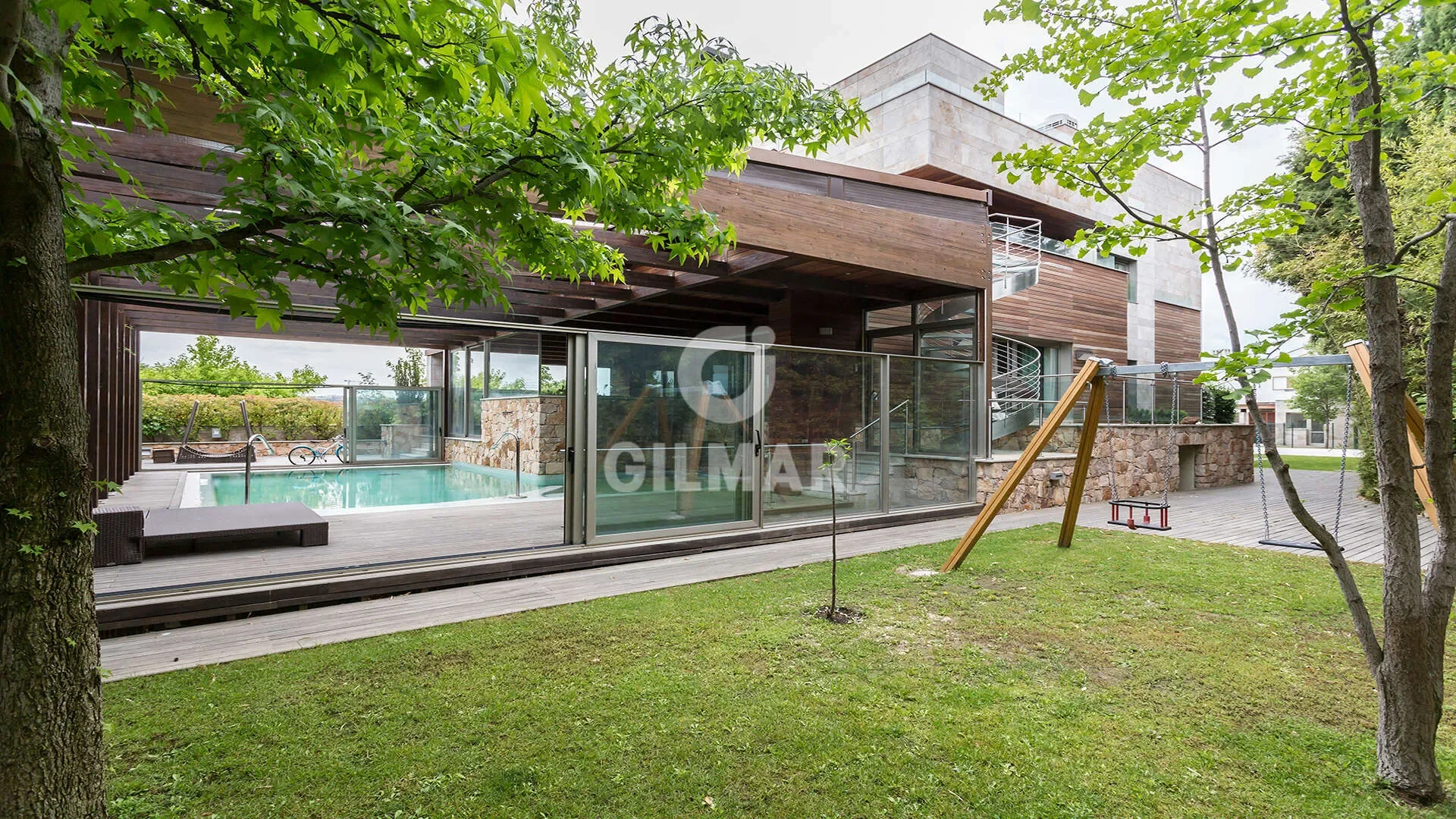 Exterior photo 12