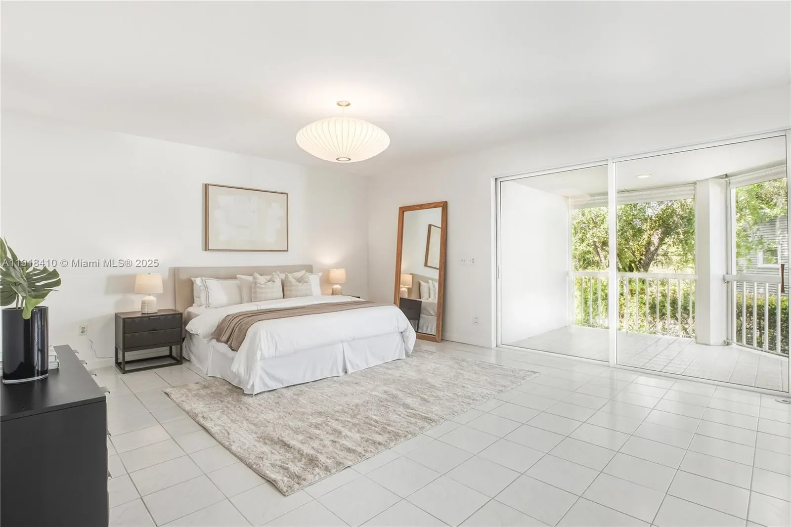 2475 S Bayshore Dr #2, Miami, Florida, United States. - Photo 18