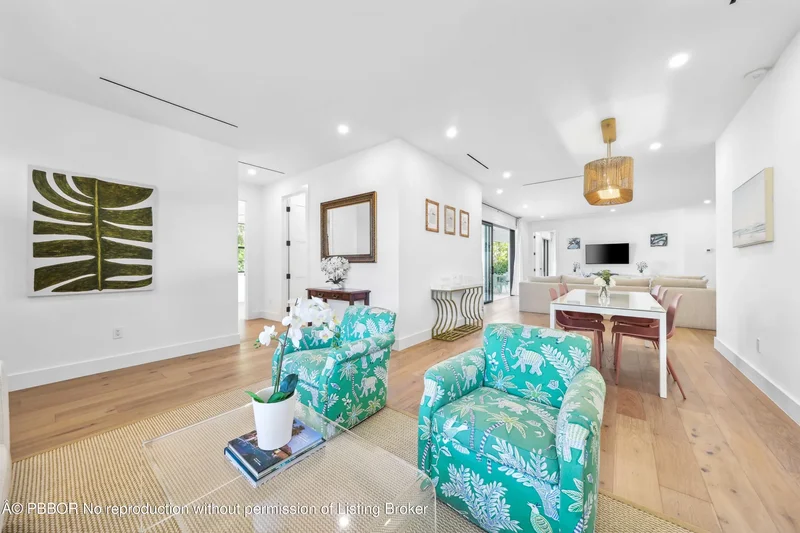 330 Laurie, West Palm Beach, Florida, United States. - Photo 11