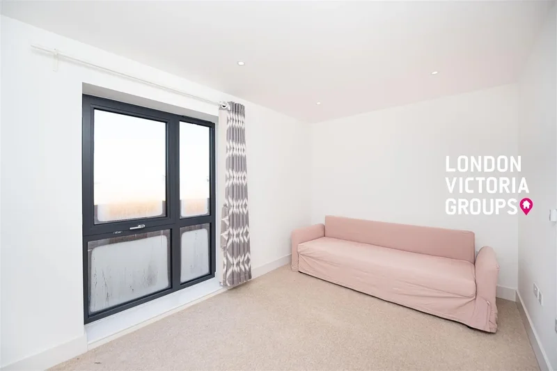 Pipit Drive, London, London, England, United Kingdom. - Photo 11