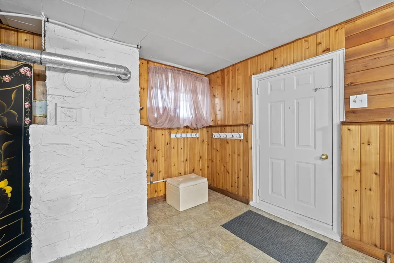 1430 Lakeshore Road NE, Salmon Arm, BC V1E 2V7, Salmon Arm, British Columbia, Canada. - Photo 72