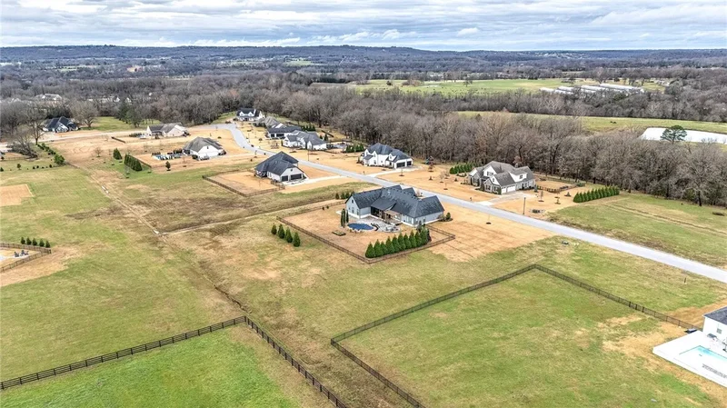 1089 River Hollow Road, Fayetteville, AR 72703, Fayetteville, Arkansas, United States. - Photo 57