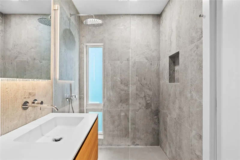 9033 Emerson Ave, Bal Harbour, Florida, United States. - Photo 33