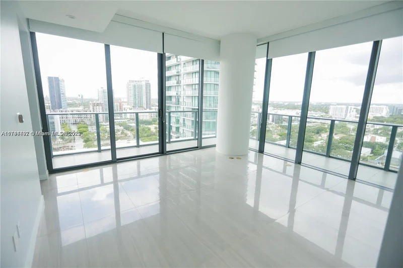 480 NE 31 St 2007, Miami, Florida, United States. - Photo 2