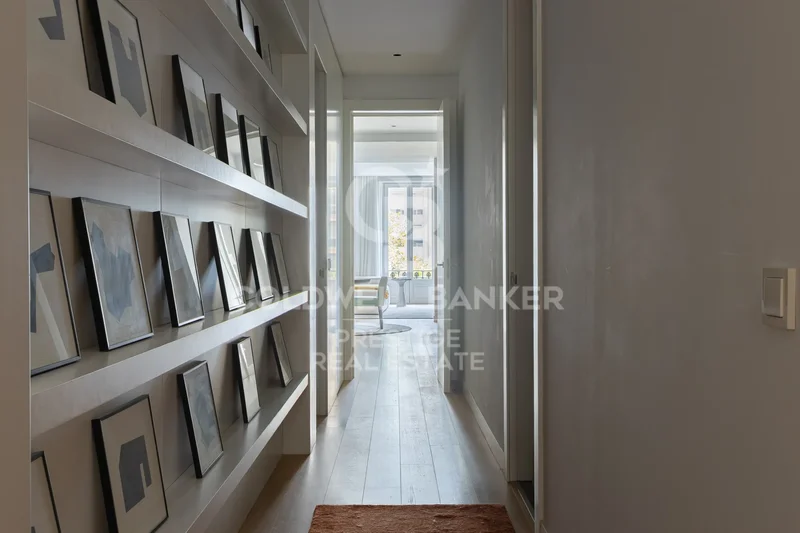Luxury development with swimming pool in Paseo de Gracia