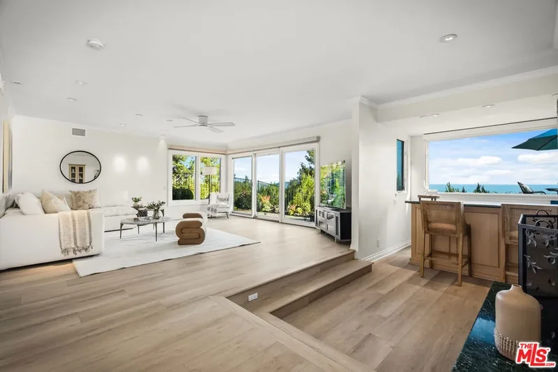 23255 W Paloma Blanca Drive, Malibu, California, United States. - Photo 13