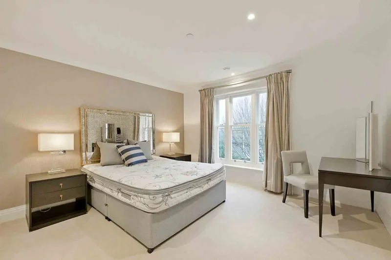 Kings Road, Windsor, Berkshire, Windsor, England, United Kingdom. - Photo 15