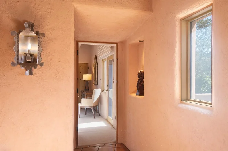 870 Paseo de Don Carlos, Santa Fe, NM 87501, Santa Fe, NM, United States. - Photo 48