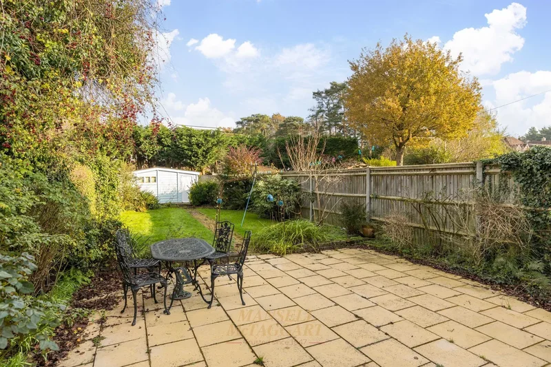 23 New Town, Copthorne, Crawley, RH10 3LY, Copthorne, England, United Kingdom. - Photo 8