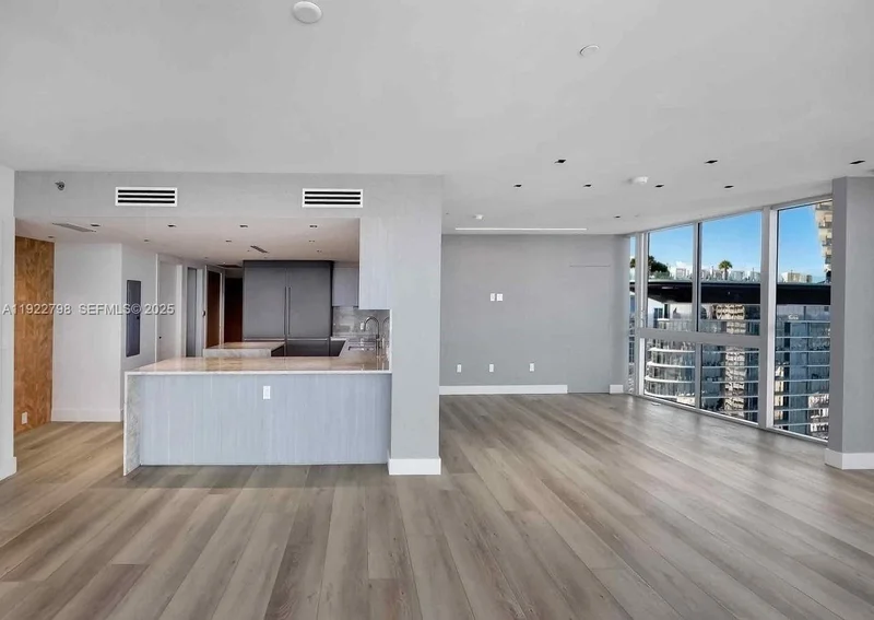 465 Brickell Ave, Miami, Florida, United States. - Photo 10