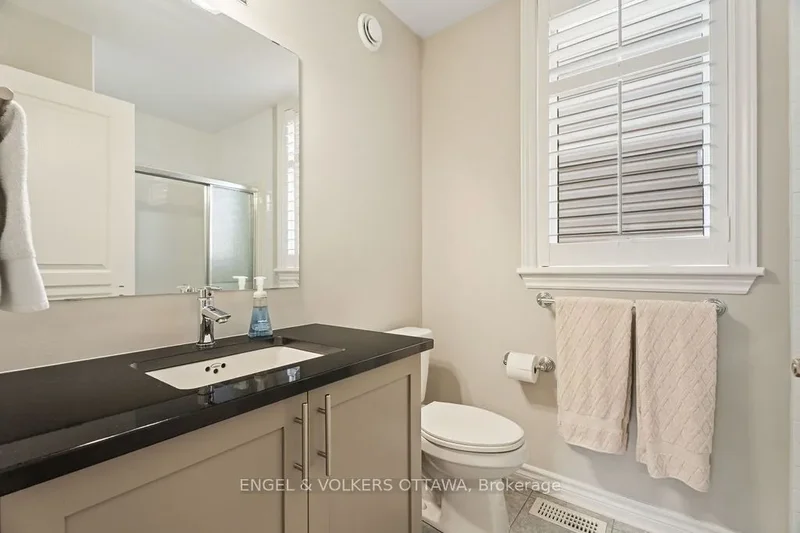 379 Ardmore Street, Ottawa, Ontario, Canada. - Photo 6