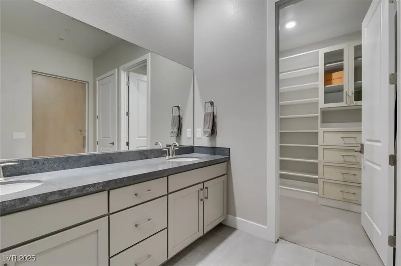 9133 Las Manaitas Avenue 401, Las Vegas, Nevada, United States. - Photo 43