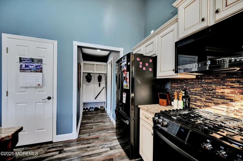 26 Saddlebrook Road, Millstone, New Jersey, United States. - Photo 41