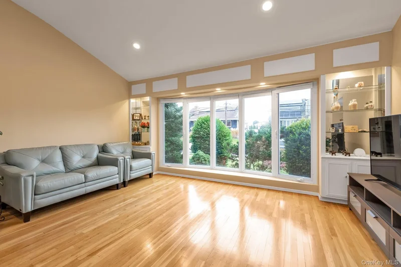 2884 Bay Drive, Merrick, New York, United States. - Photo 13