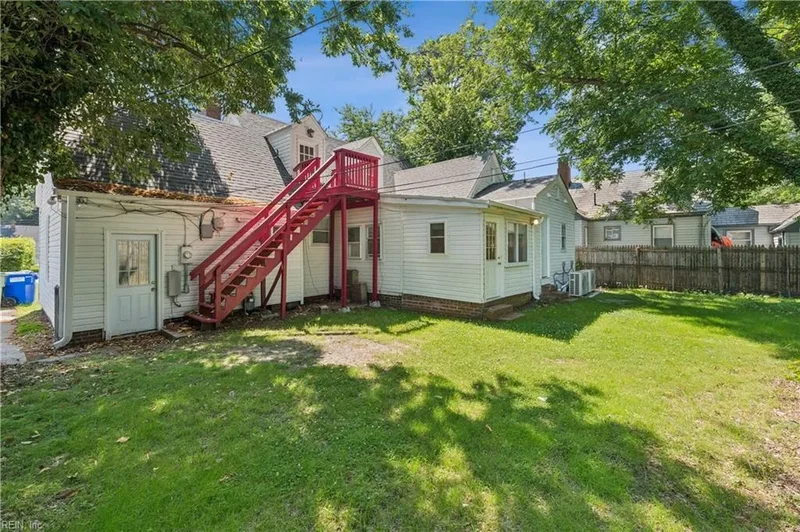 5509 Hampton Blvd, Norfolk, VA 23508, Norfolk, Virginia, United States. - Photo 37